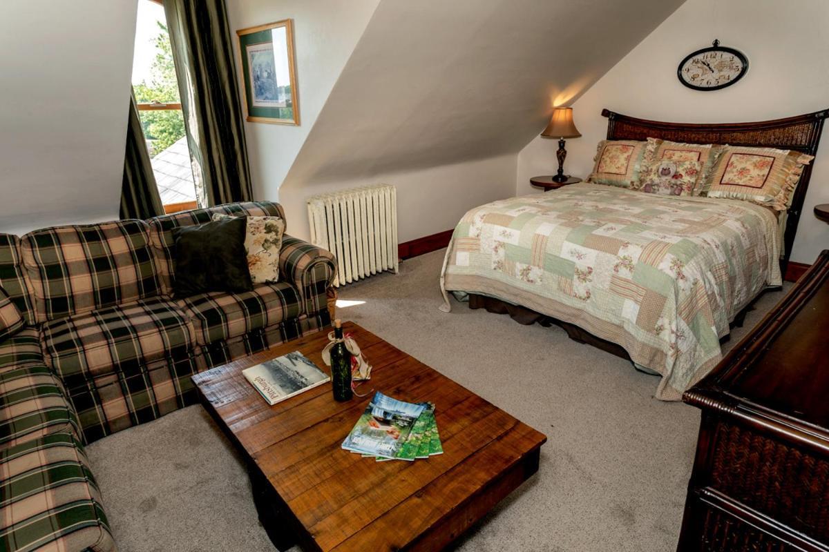 South Broadway Manor B&B - Near Fallingwater, Ohiopyle State Park, Hiking & Biking Trails Gap Scottdale Екстер'єр фото
