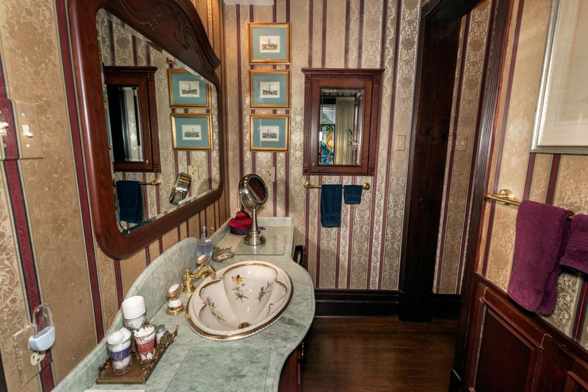 South Broadway Manor B&B - Near Fallingwater, Ohiopyle State Park, Hiking & Biking Trails Gap Scottdale Екстер'єр фото